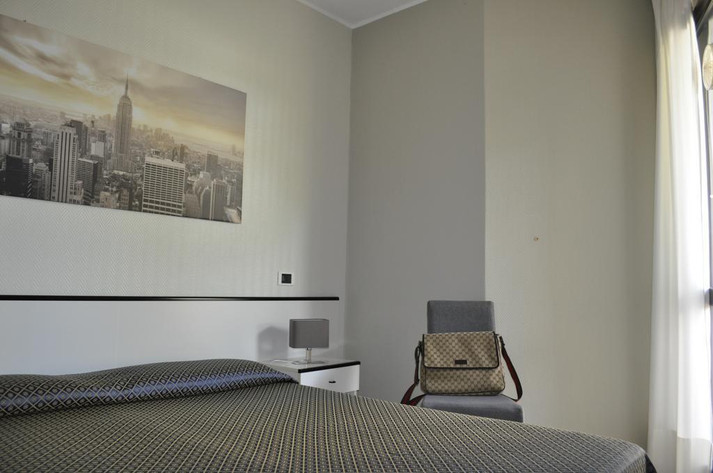 Hotel Est بيومبينوا المظهر الخارجي الصورة