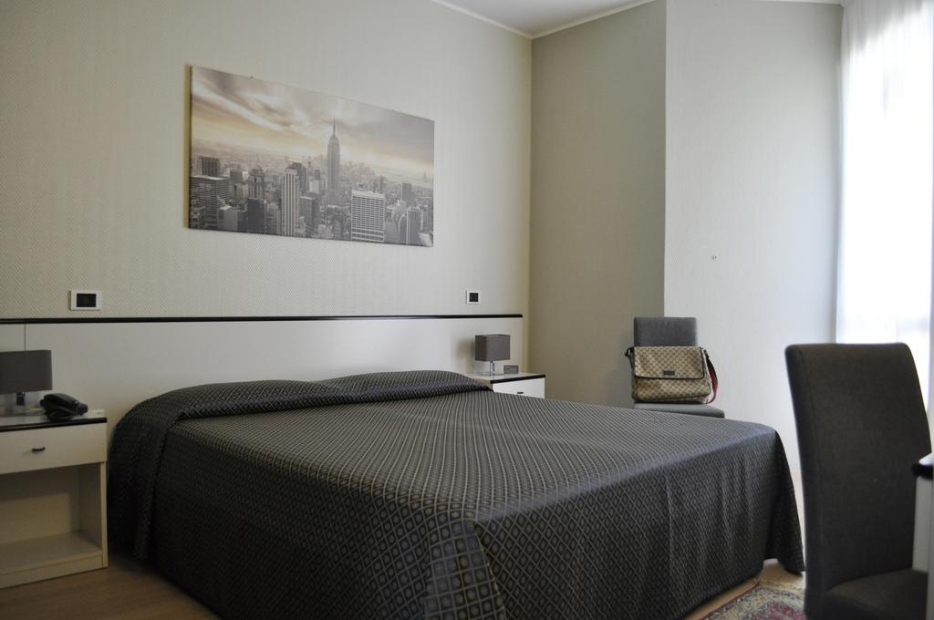 Hotel Est بيومبينوا الغرفة الصورة