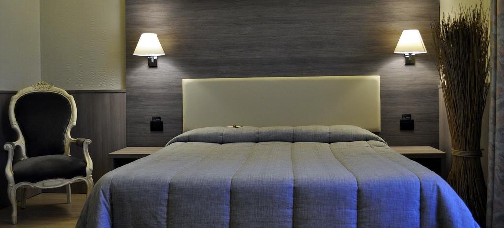 Hotel Est بيومبينوا المظهر الخارجي الصورة