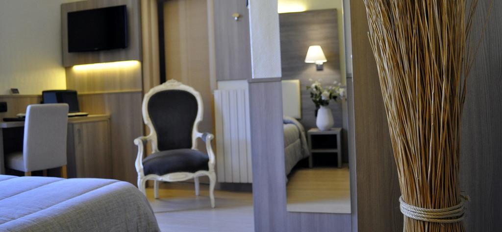 Hotel Est بيومبينوا المظهر الخارجي الصورة