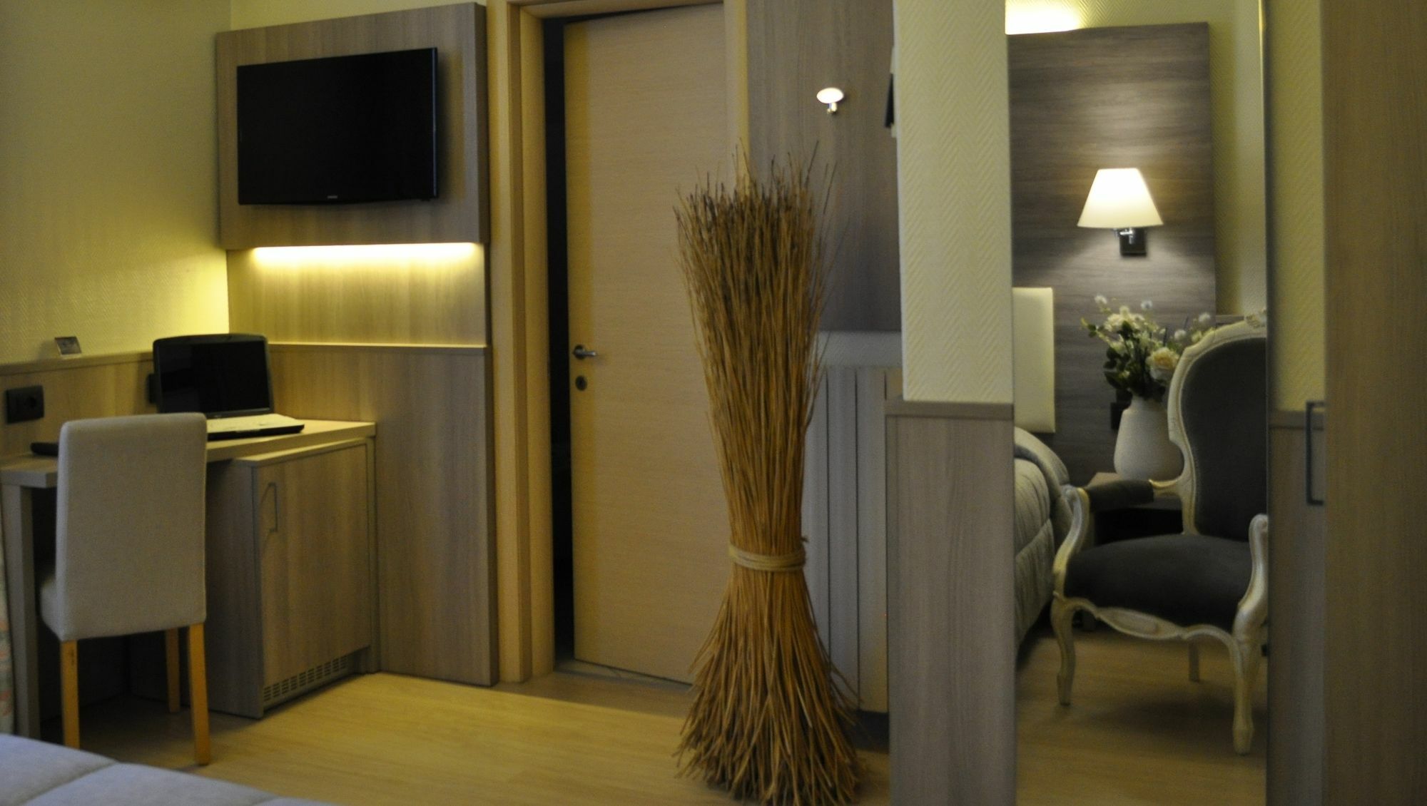 Hotel Est بيومبينوا المظهر الخارجي الصورة